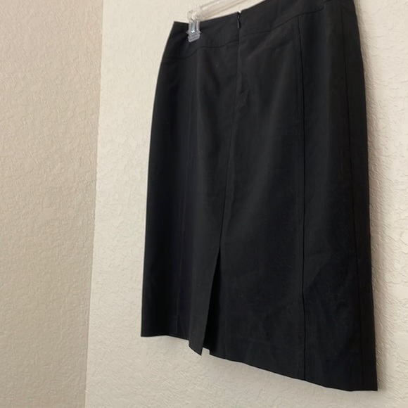 HW New York Skirt - Picture 4 of 7